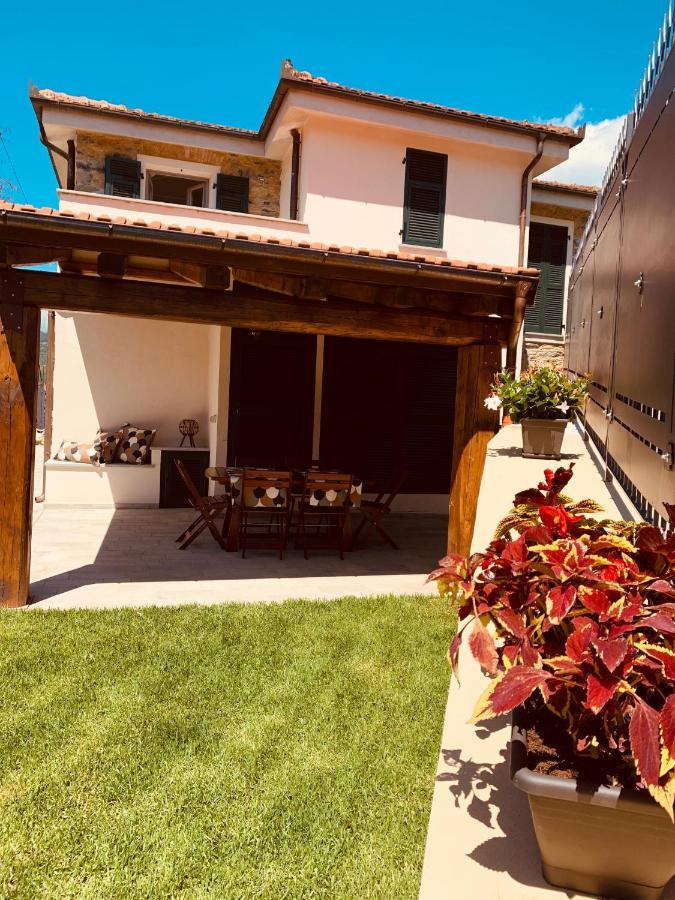 Cabane Bed And Breakfast Garlenda Exterior photo